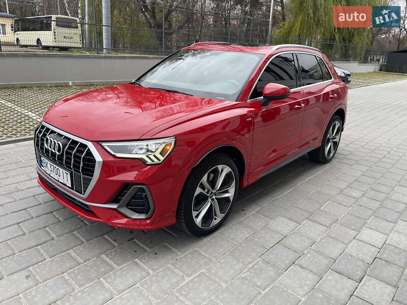 Внедорожник / Кроссовер Audi Q3 2020 в Ровно