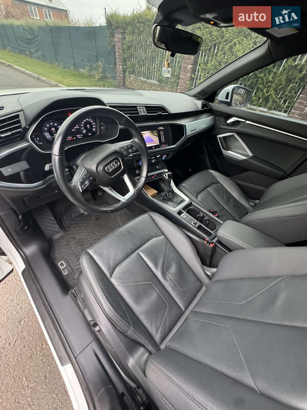 Позашляховик / Кросовер Audi Q3 2020 в Полтаві