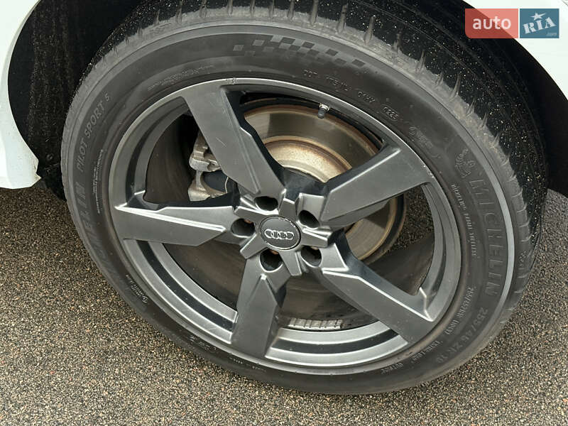Позашляховик / Кросовер Audi Q3 2021 в Києві фото 10 Позашляховик / Кросовер Audi Q3 2021 в Києві