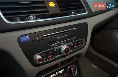 Позашляховик / Кросовер Audi Q3 2015 в Дніпрі