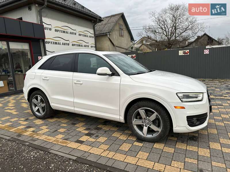 Внедорожник / Кроссовер Audi Q3 2015 в Львове
