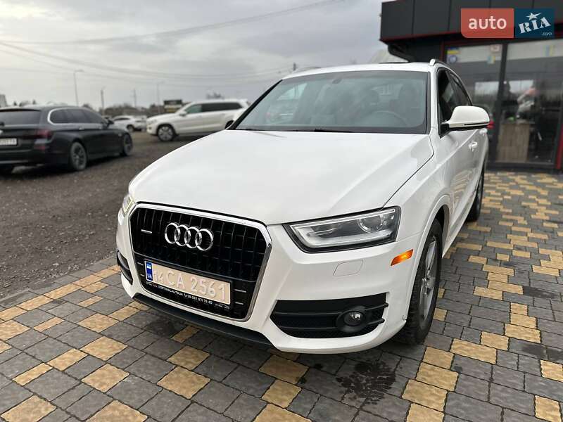 Внедорожник / Кроссовер Audi Q3 2015 в Львове