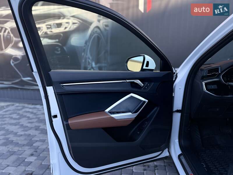 Позашляховик / Кросовер Audi Q3 2024 в Львові фото 37 Позашляховик / Кросовер Audi Q3 2024 в Львові