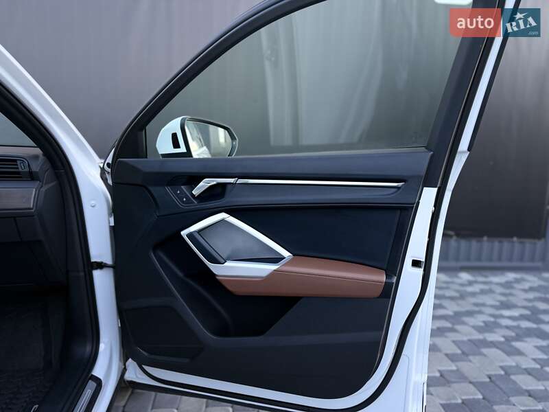 Позашляховик / Кросовер Audi Q3 2024 в Львові фото 77 Позашляховик / Кросовер Audi Q3 2024 в Львові