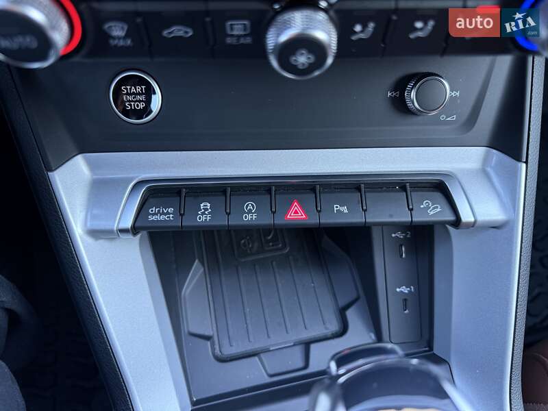 Позашляховик / Кросовер Audi Q3 2024 в Львові фото 76 Позашляховик / Кросовер Audi Q3 2024 в Львові