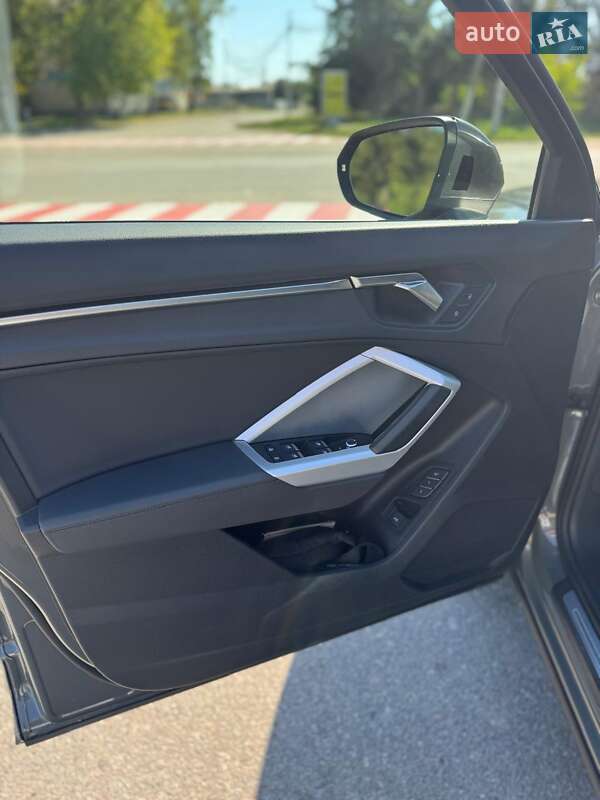 Внедорожник / Кроссовер Audi Q3 2024 в Новомосковске фото 13 Внедорожник / Кроссовер Audi Q3 2024 в Новомосковске