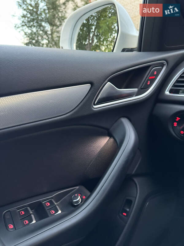 Внедорожник / Кроссовер Audi Q3 2018 в Владимире