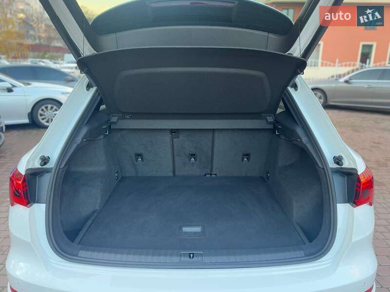 Внедорожник / Кроссовер Audi Q3 2020 в Одессе фото 14 Внедорожник / Кроссовер Audi Q3 2020 в Одессе