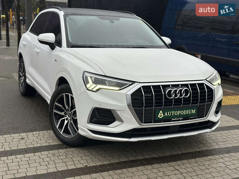 Внедорожник / Кроссовер Audi Q3 2020 в Киеве