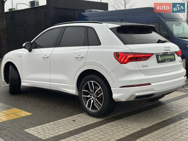 Внедорожник / Кроссовер Audi Q3 2020 в Киеве