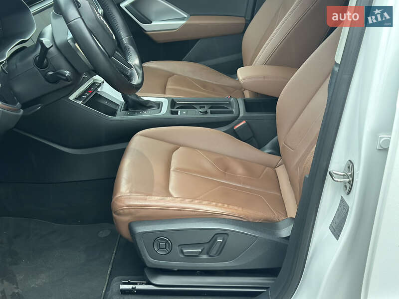 Внедорожник / Кроссовер Audi Q3 2020 в Киеве