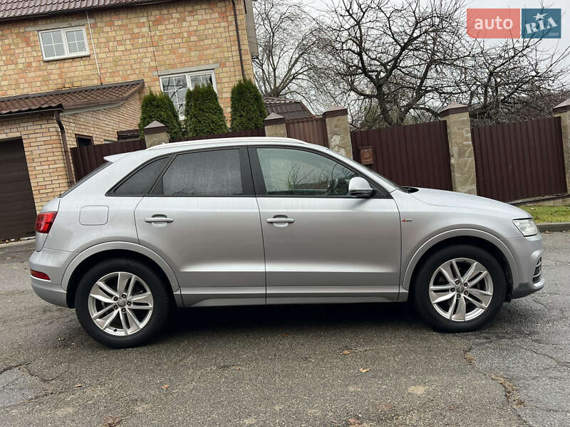 Внедорожник / Кроссовер Audi Q3 2017 в Киеве