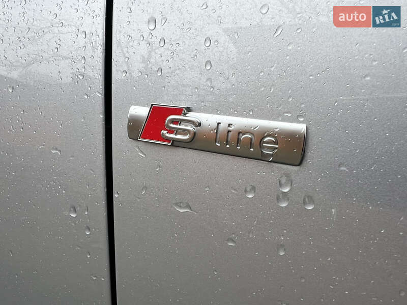 Внедорожник / Кроссовер Audi Q3 2017 в Киеве