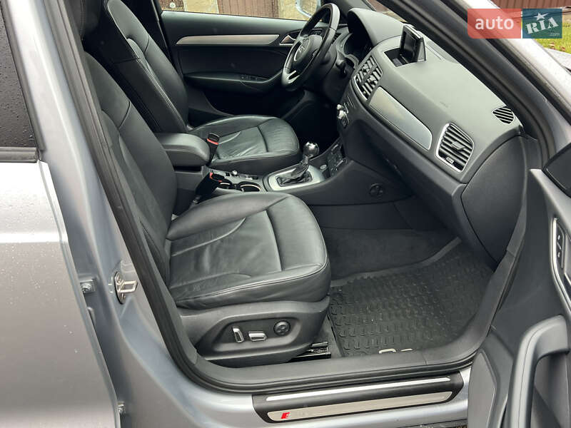 Внедорожник / Кроссовер Audi Q3 2017 в Киеве