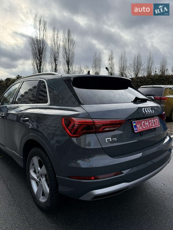 Позашляховик / Кросовер Audi Q3 2019 в Києві