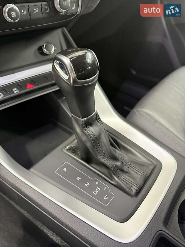 Позашляховик / Кросовер Audi Q3 2019 в Києві