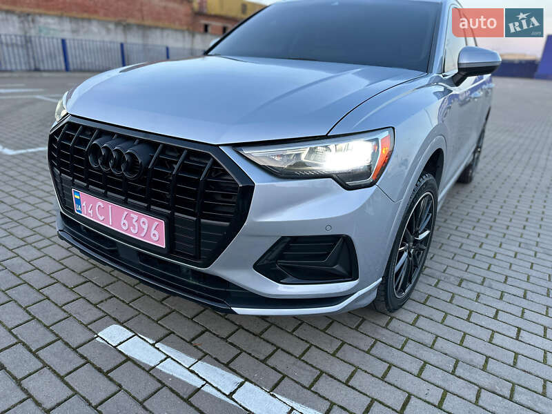 Внедорожник / Кроссовер Audi Q3 2020 в Тернополе