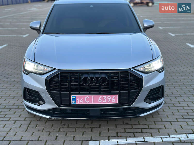 Внедорожник / Кроссовер Audi Q3 2020 в Тернополе
