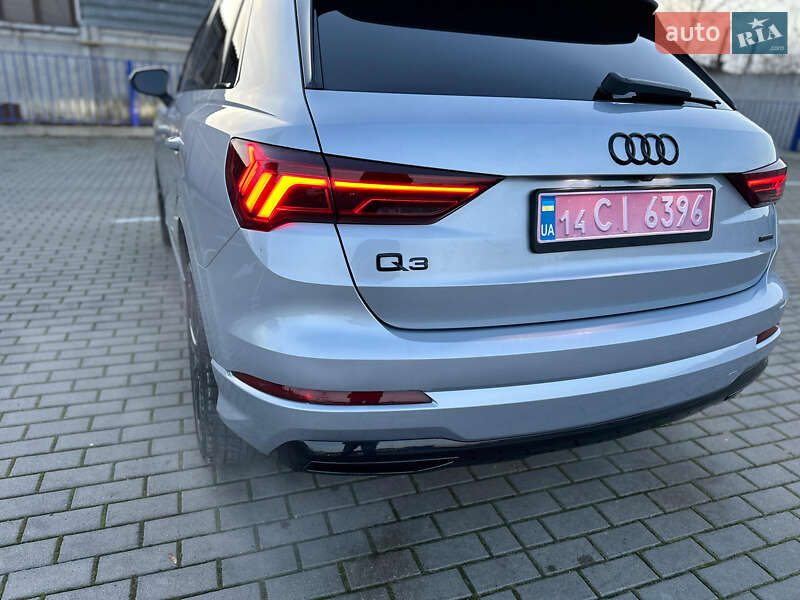 Внедорожник / Кроссовер Audi Q3 2020 в Тернополе