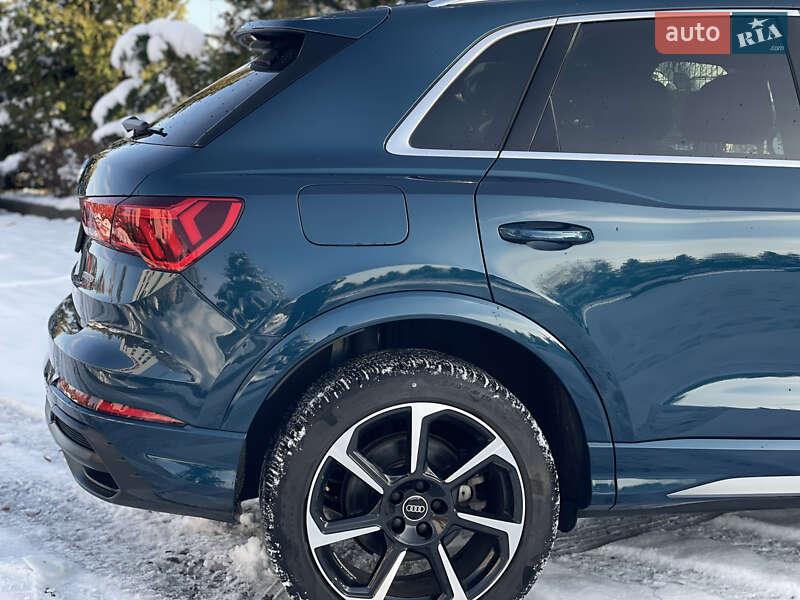 Позашляховик / Кросовер Audi Q3 2021 в Львові