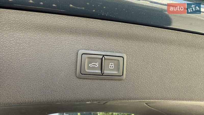 Позашляховик / Кросовер Audi Q3 2018 в Києві