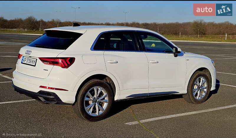 Позашляховик / Кросовер Audi Q3 2022 в Києві