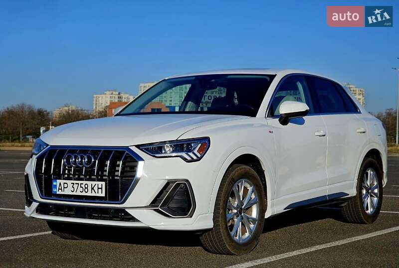 Позашляховик / Кросовер Audi Q3 2022 в Києві