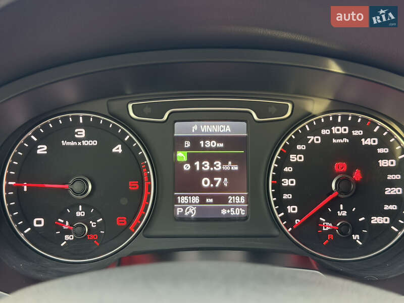 Позашляховик / Кросовер Audi Q3 2012 в Вінниці