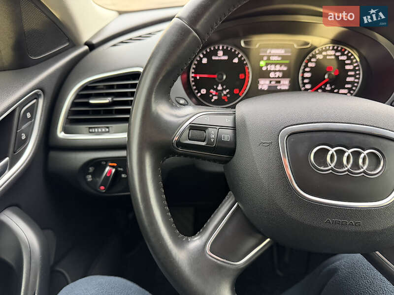 Позашляховик / Кросовер Audi Q3 2012 в Вінниці