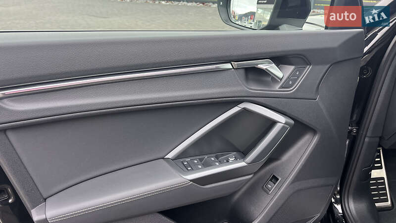 Позашляховик / Кросовер Audi Q3 2020 в Мукачевому