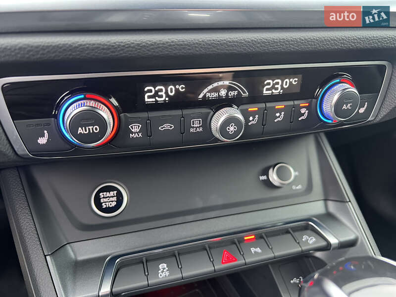 Позашляховик / Кросовер Audi Q3 2020 в Мукачевому