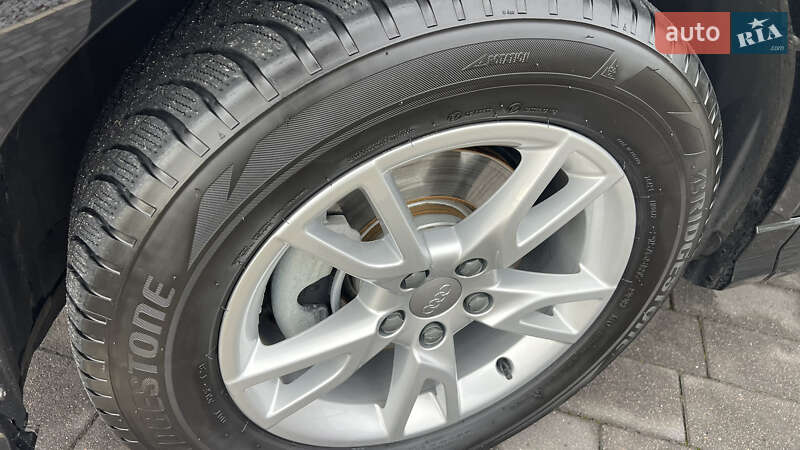 Позашляховик / Кросовер Audi Q3 2020 в Мукачевому