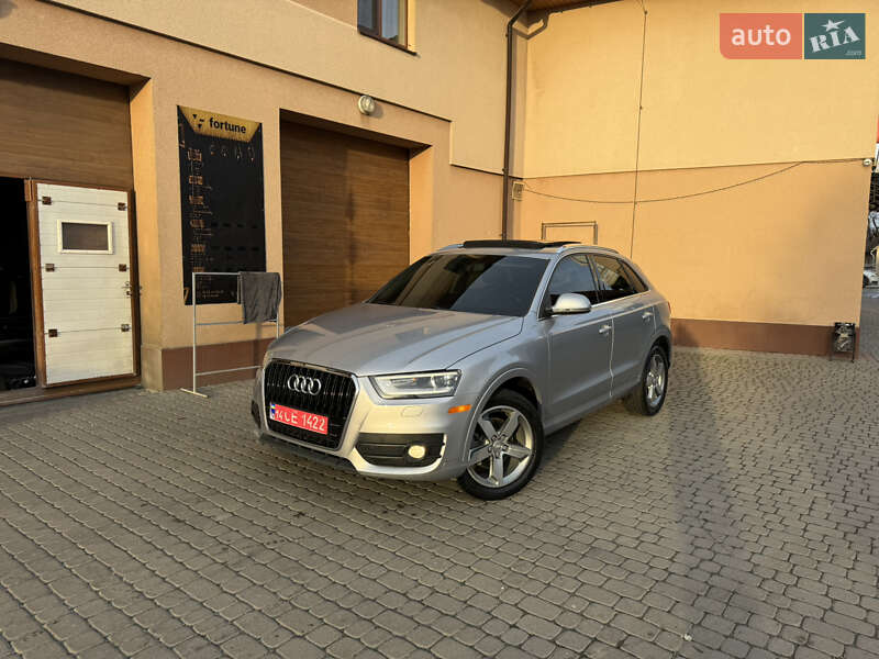 Внедорожник / Кроссовер Audi Q3 2015 в Ужгороде