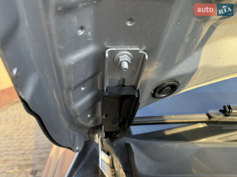 Внедорожник / Кроссовер Audi Q3 2015 в Ужгороде