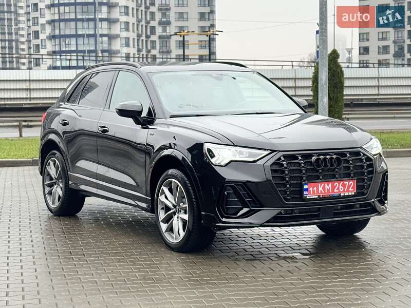 Внедорожник / Кроссовер Audi Q3 2024 в Киеве