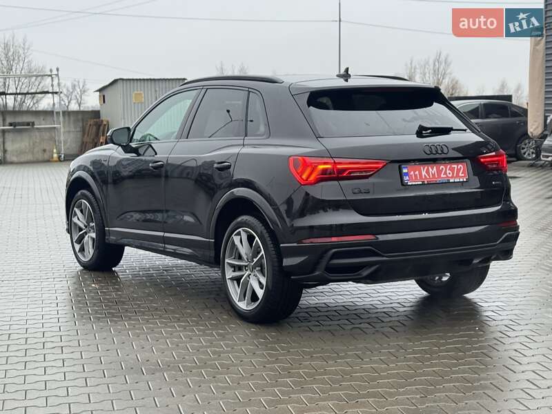 Внедорожник / Кроссовер Audi Q3 2024 в Киеве