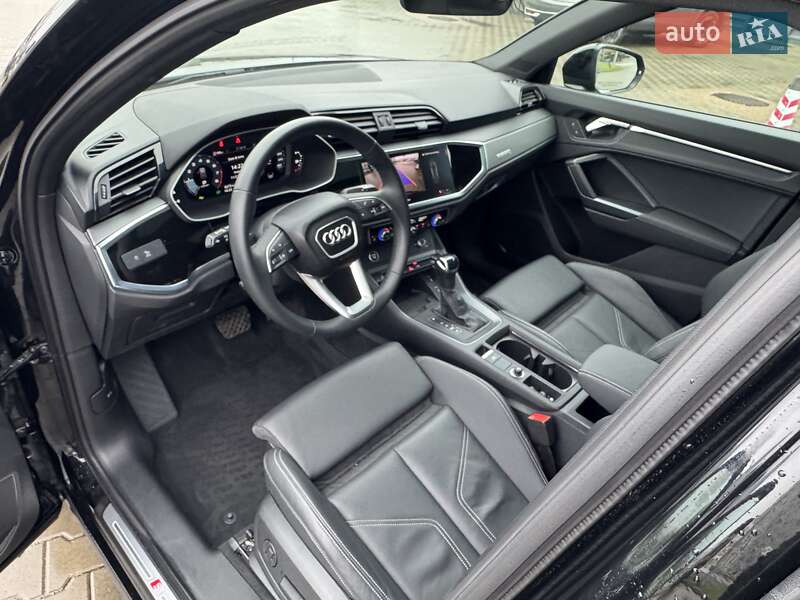 Внедорожник / Кроссовер Audi Q3 2024 в Киеве