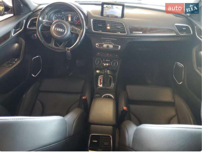 Позашляховик / Кросовер Audi Q3 2015 в Львові