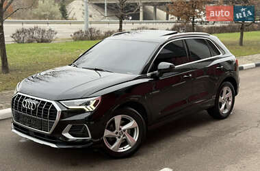 Позашляховик / Кросовер Audi Q3 2020 в Києві