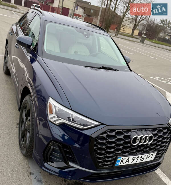 Позашляховик / Кросовер Audi Q3 2019 в Києві