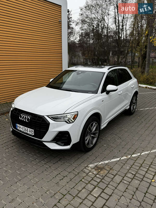Внедорожник / Кроссовер Audi Q3 2021 в Одессе