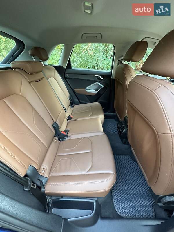 Позашляховик / Кросовер Audi Q3 2022 в Києві фото 4 Позашляховик / Кросовер Audi Q3 2022 в Києві