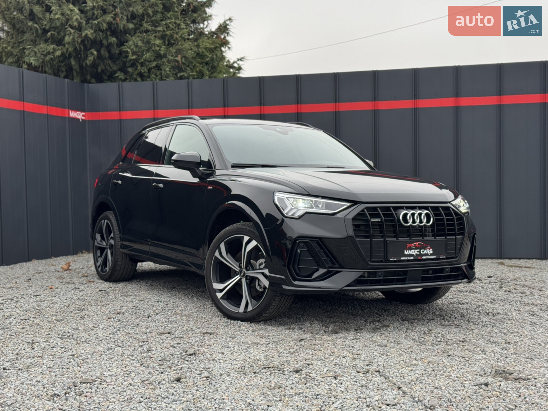 2022 Audi Q3 - фото 1