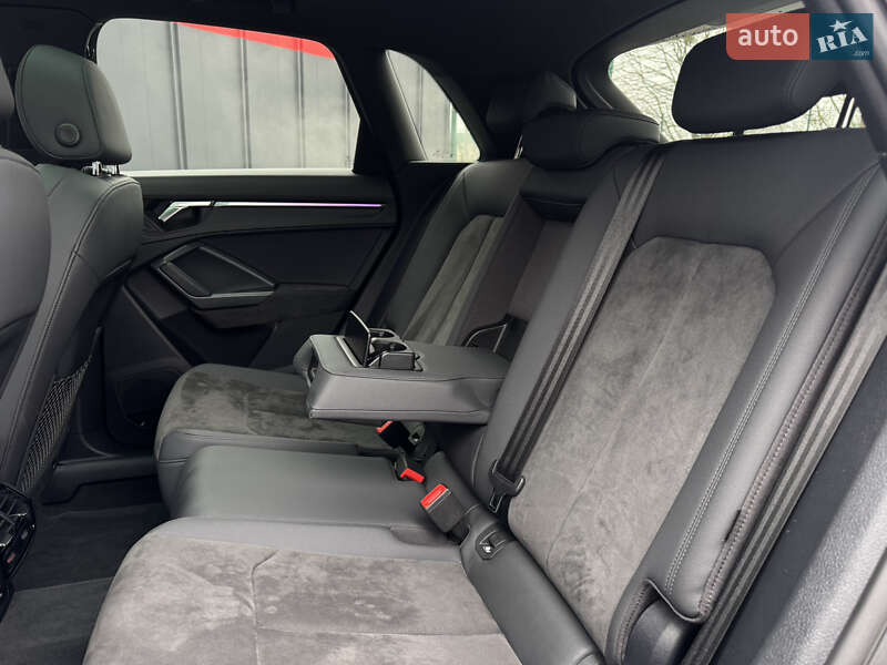 Внедорожник / Кроссовер Audi Q3 2022 в Луцке