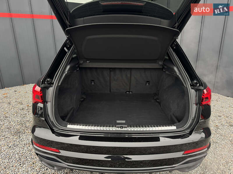 Внедорожник / Кроссовер Audi Q3 2022 в Луцке