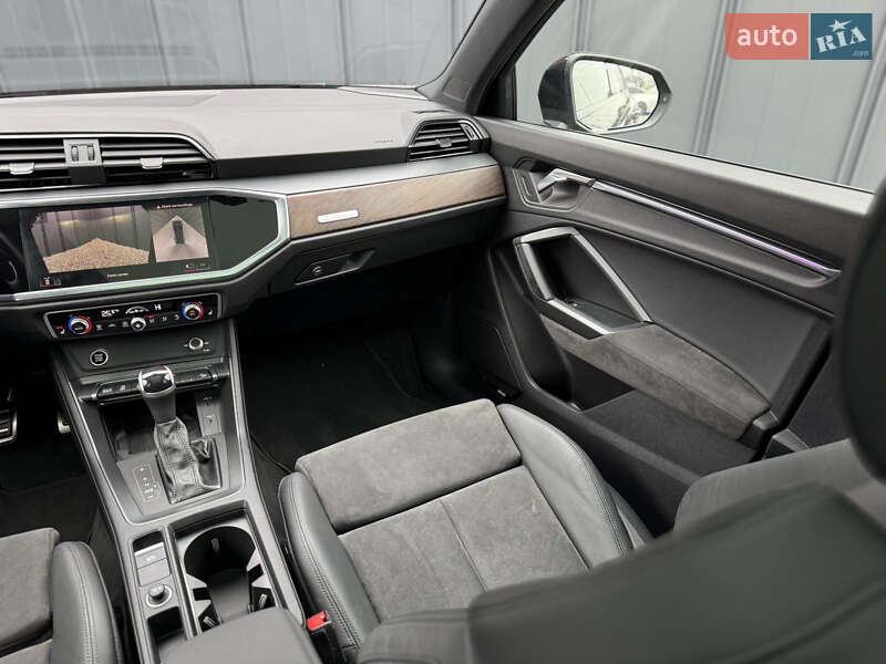 Внедорожник / Кроссовер Audi Q3 2022 в Луцке