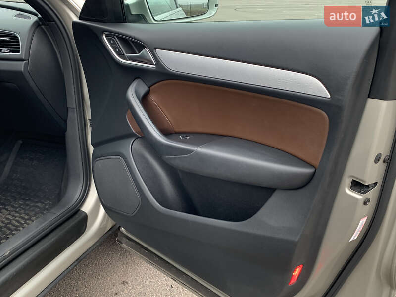 Внедорожник / Кроссовер Audi Q3 2016 в Ровно фото 61 Внедорожник / Кроссовер Audi Q3 2016 в Ровно