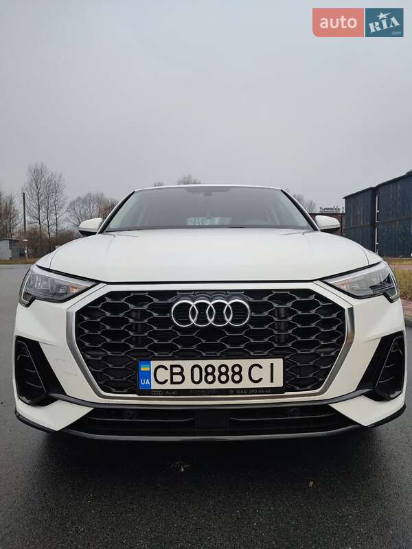 Позашляховик / Кросовер Audi Q3 2021 в Чернігові