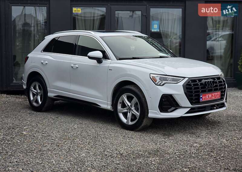 Внедорожник / Кроссовер Audi Q3 2019 в Тернополе
