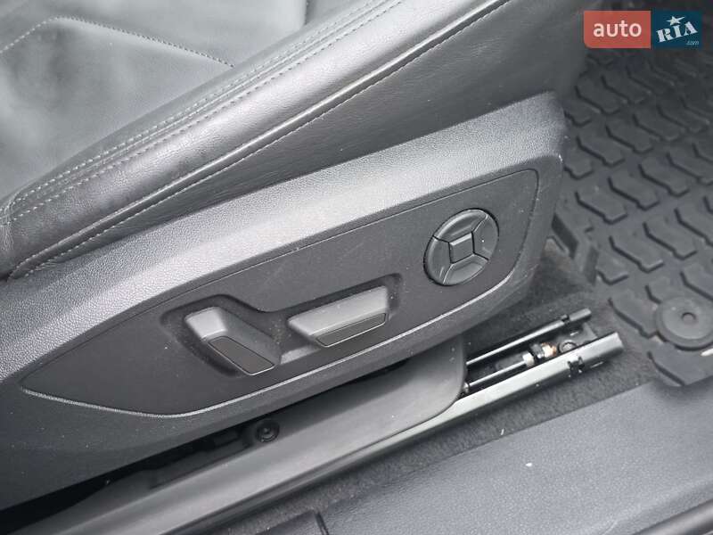 Внедорожник / Кроссовер Audi Q3 2019 в Тернополе
